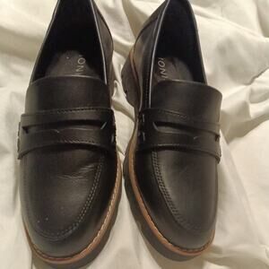 Vionic Women's Cheryl II Leather penny Loafers Black size 5 timeless design